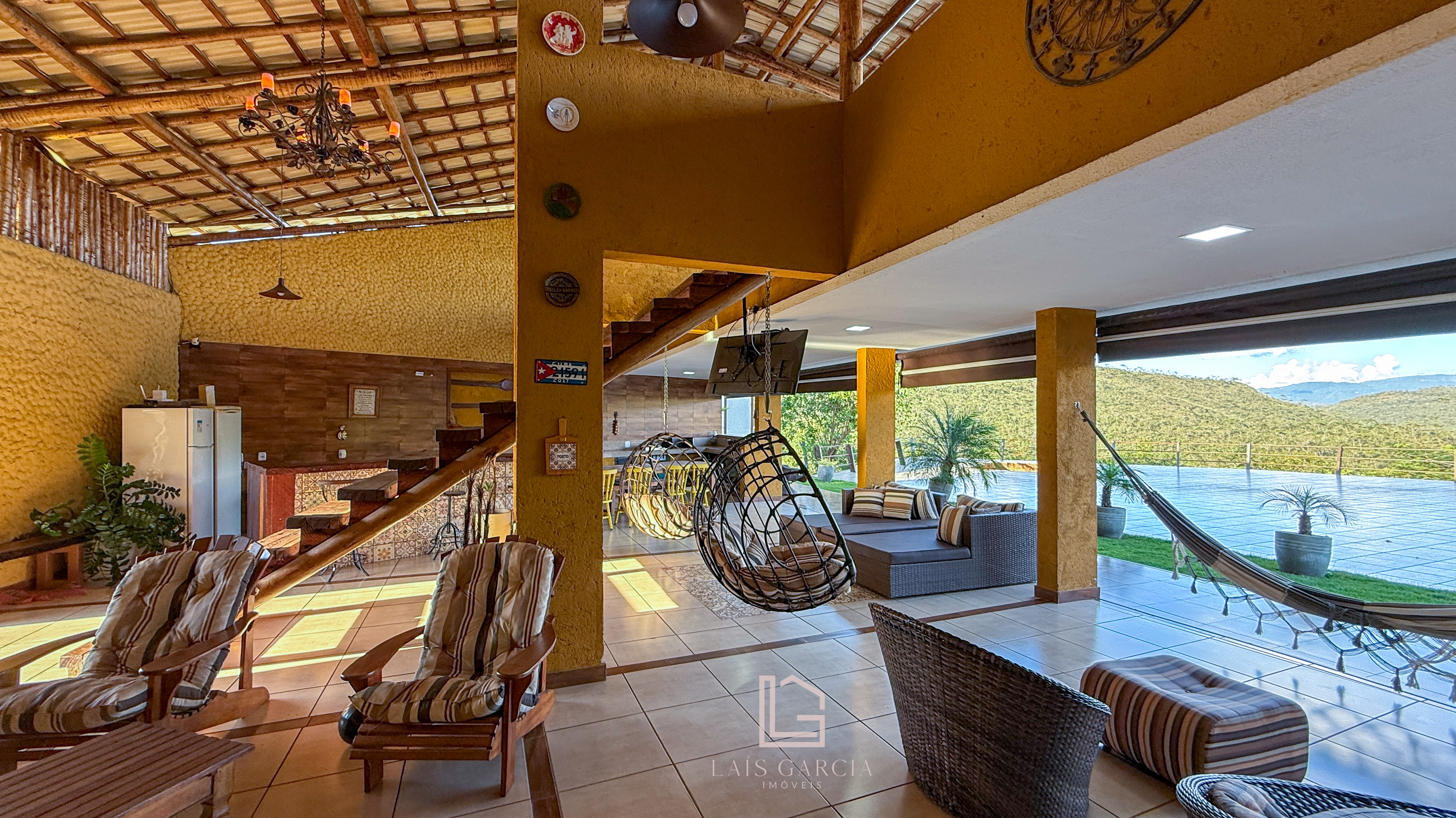 Casa à Venda em Condomínio