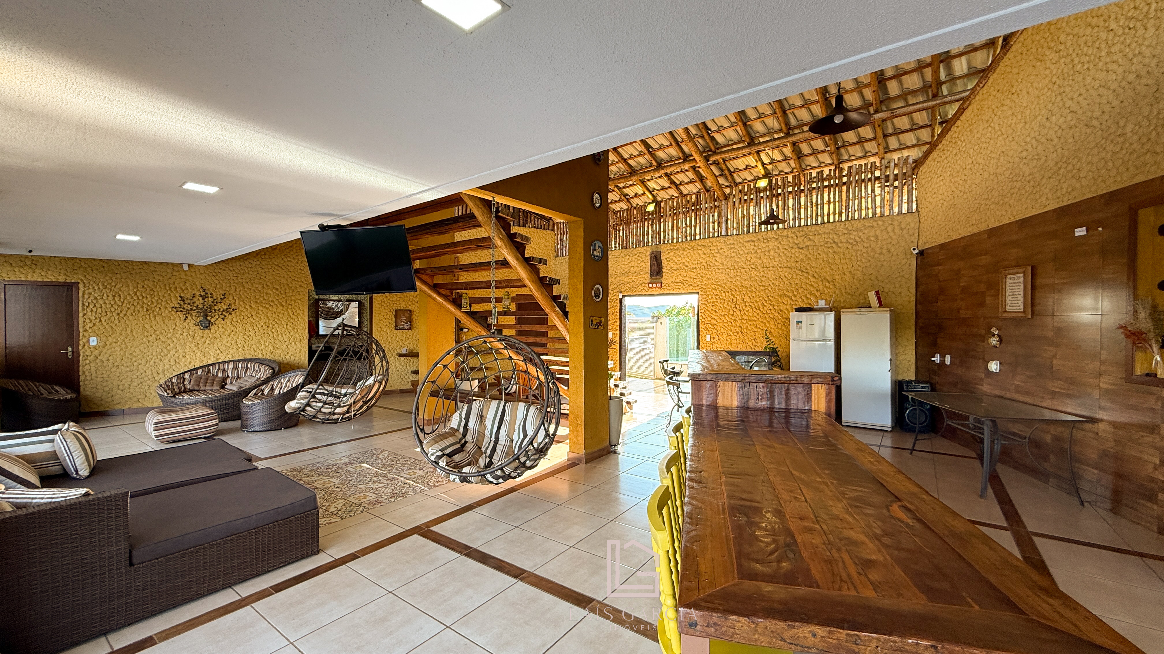 Casa à Venda em Condomínio