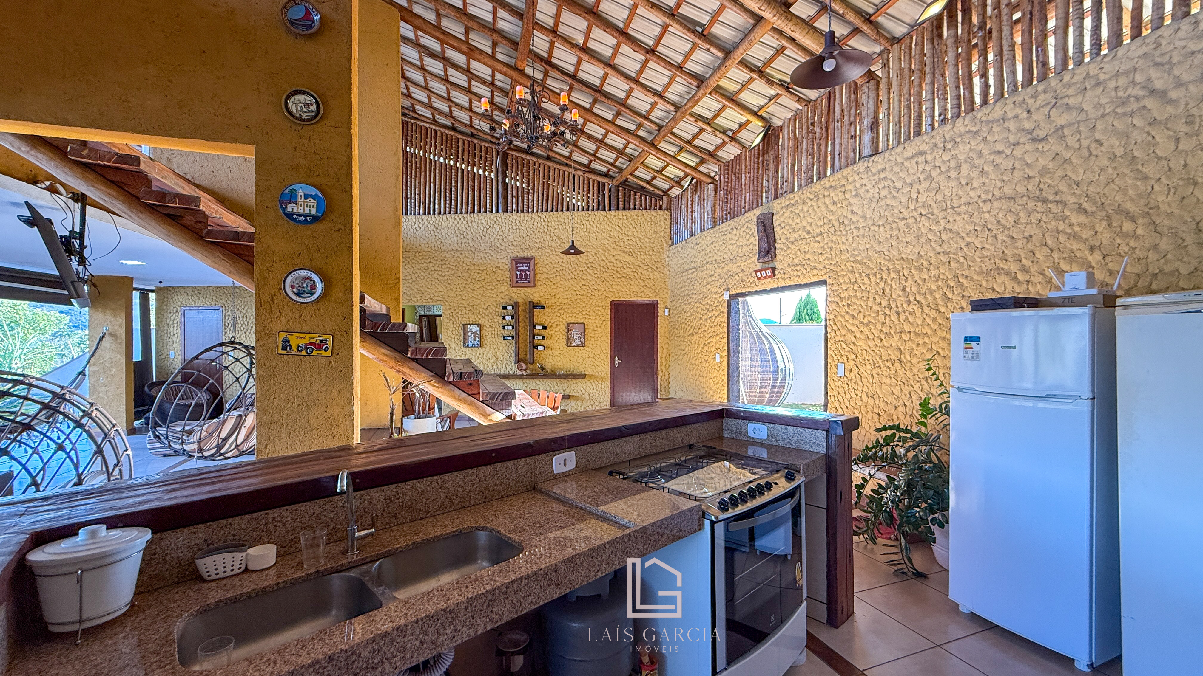 Casa à Venda em Condomínio