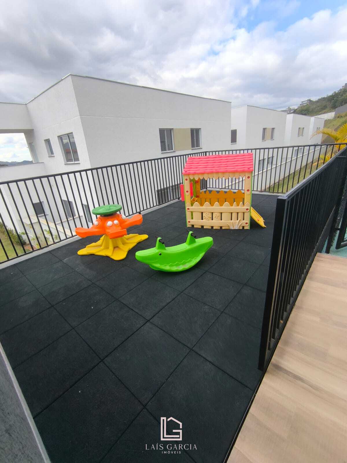 Duplex à Venda no Bairro Ipê Amarelo